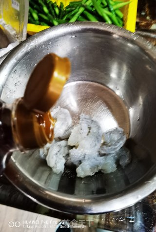 蚝油芦笋炒虾仁步骤11