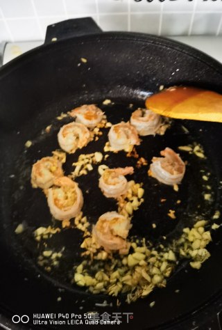 蚝油芦笋炒虾仁步骤15