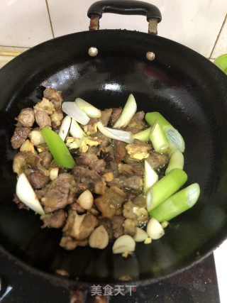番茄烧牛肉步骤5