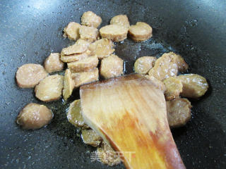 蒜薹炒牛肉丸步骤4