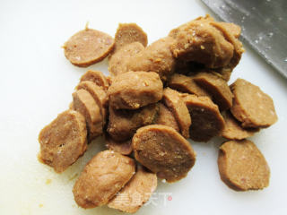 蒜薹炒牛肉丸步骤2