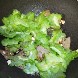 猪肝炒苦瓜步骤8