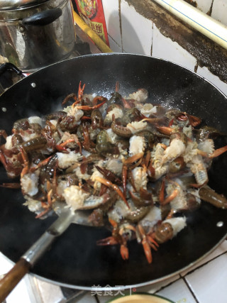 油爆小龙虾步骤2