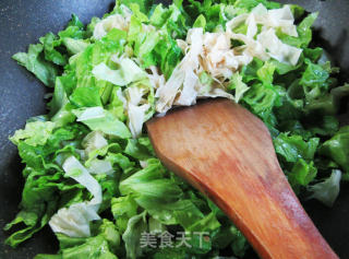 生菜炒豆腐皮步骤4