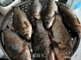 家熬鲫鱼步骤2