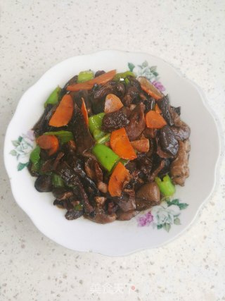 爆炒牛肝菌步骤7