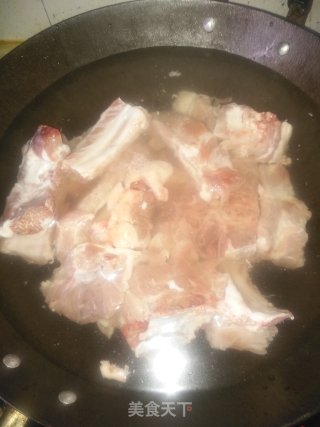 排骨卷子一锅出步骤1