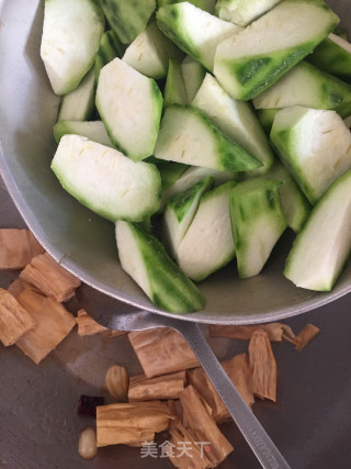 丝瓜炒腐竹步骤9