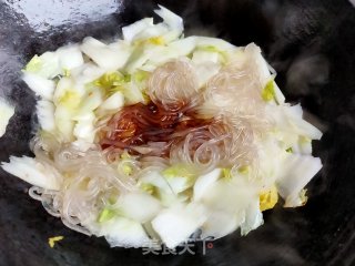 粉丝炒白菜步骤8