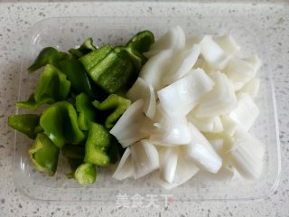 青椒鸡丁步骤2