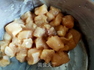 青椒鸡丁步骤1