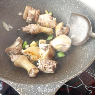 土鸡腿炖山药步骤9
