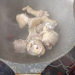 土鸡腿炖山药步骤8
