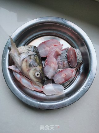 酱烧草鱼步骤3