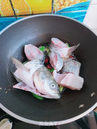 酱烧草鱼步骤6