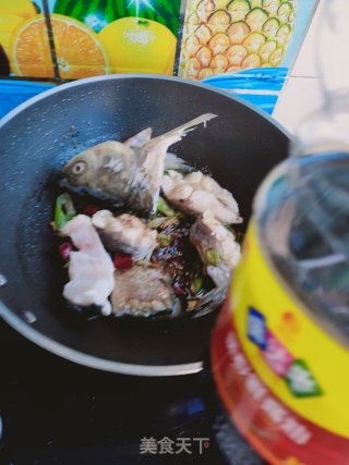 酱烧草鱼步骤9