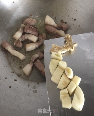 东北扁豆炖上肉步骤5