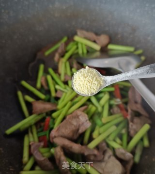 蒜苔炒猪肝步骤14