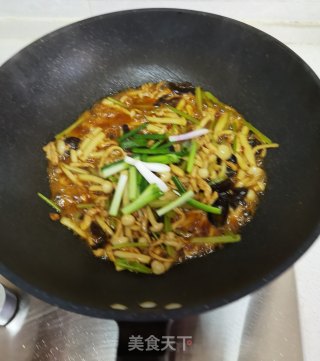 白玉菇炒肉丝步骤14