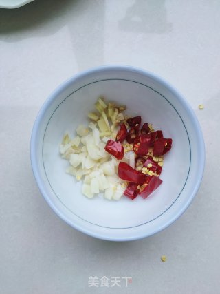 清炒桑树叶步骤4