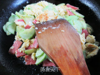 佐餐盐方鸡蛋炒黄瓜片步骤6