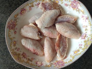 电饭煲香甜鸡翅步骤1