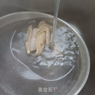 竹荪虫草花玉米炖鸽子步骤6