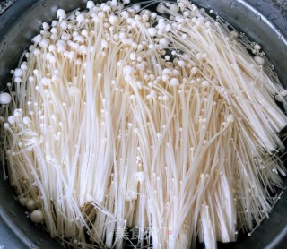锡纸粉丝金针菇步骤1