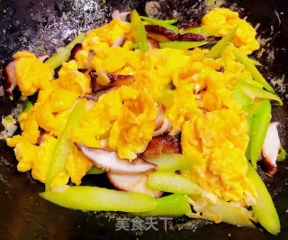 芦笋香菇炒鸡蛋#家常小炒#步骤10