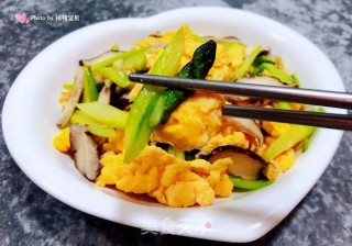 芦笋香菇炒鸡蛋#家常小炒#步骤14