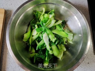 奶白菜炒平菇步骤3