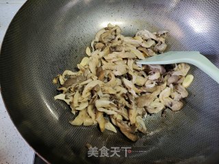 奶白菜炒平菇步骤6