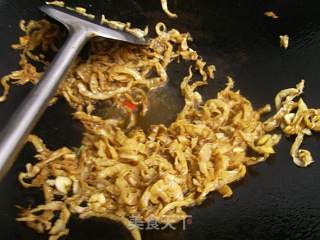 鲍鱼裙边炒三丝步骤3