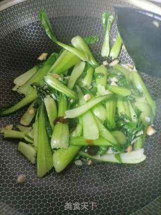 蒜香蚝油青菜步骤4