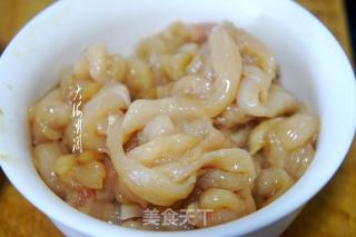 鸡胸肉炒白玉菇步骤2