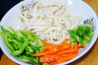 鸡胸肉炒白玉菇步骤4