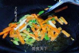 鸡胸肉炒白玉菇步骤6