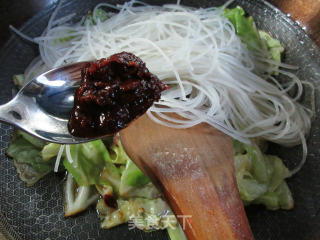肉片牛心菜炒铁棍山药粉条步骤10