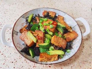 青瓜木耳烧豆腐步骤16
