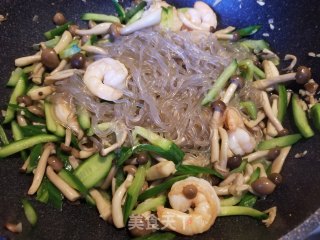 炒红薯粉步骤12