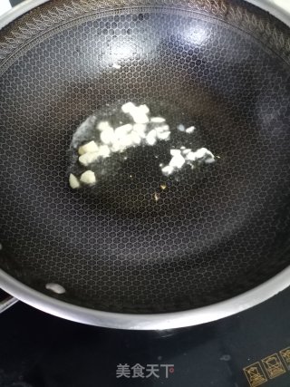 家常蒜蓉萝卜苗步骤6
