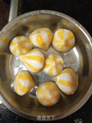 牛肉粒翻炒白菜花步骤2