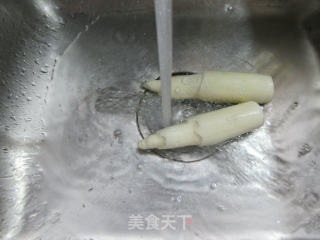 空心菜梗炒茭白步骤3