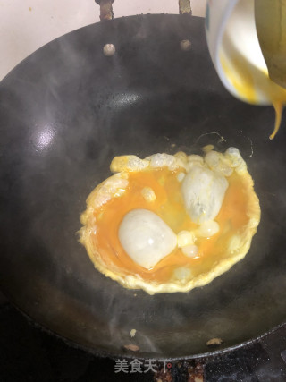 茶叶芽炒蛋步骤2