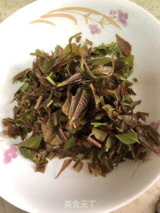 茶叶芽炒蛋步骤1