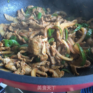 洋葱爆炒羊肉步骤9