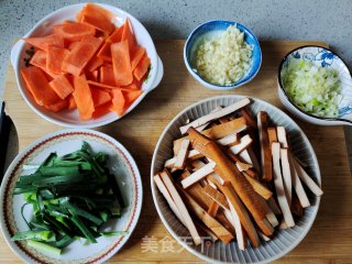 肉末香干步骤1