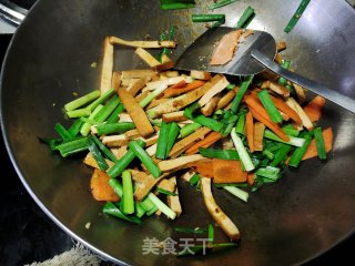 肉末香干步骤9