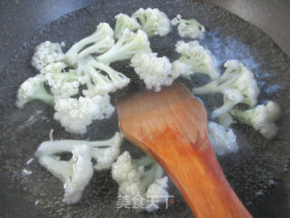 咸菜豆腐皮花菜步骤3