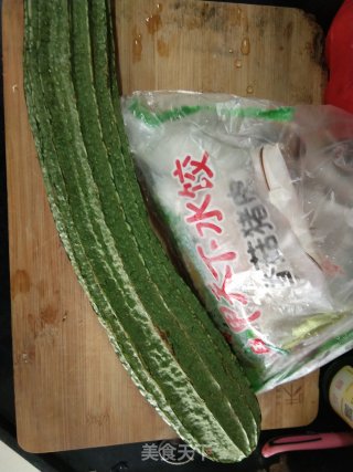 丝瓜煮水饺步骤1